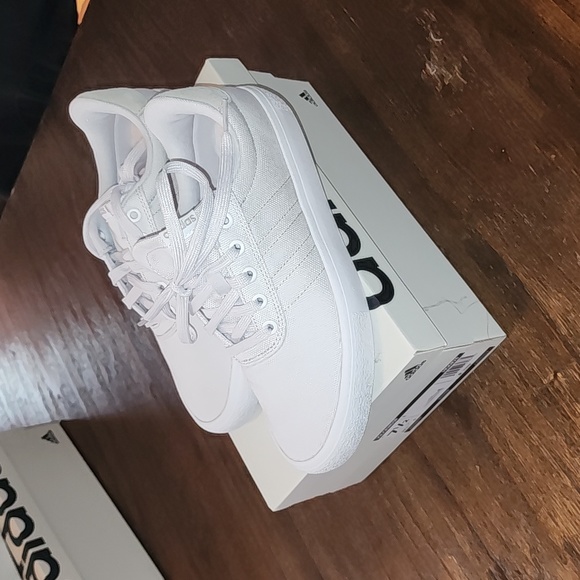 Adidas Women's Vulc Raid3r Skate Shoe - Picture 1 of 3